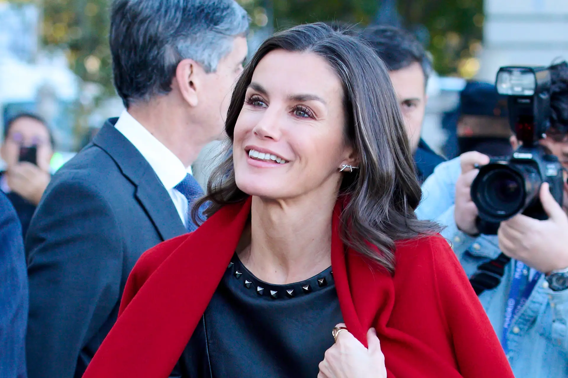 MADRID, SPAIN – NOVEMBER 28: Queen Letizia of Spain attends the 10th summit of Woman Lawyers at the Cibeles Palace on November 28, 2022 in Madrid, Spain. (Photo by Carlos Alvarez/Getty Images)