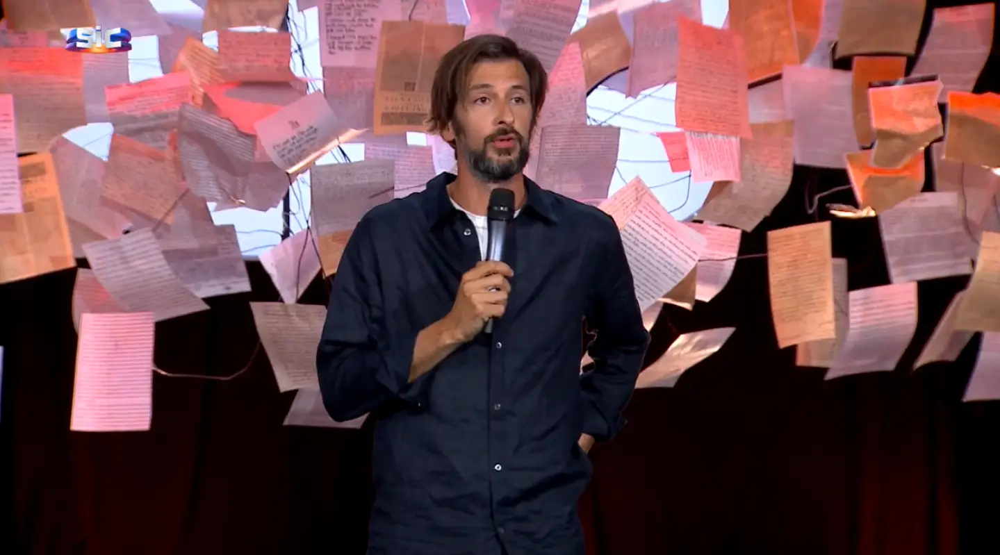 Bruno Nogueira: “‘O olho no burro e outro no cigano’ é uma expressão que junta o André Ventura com ciganos”