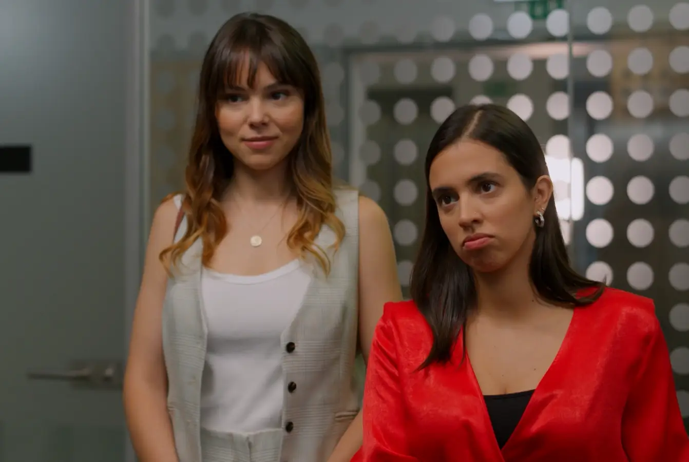 Resumo de ‘Por Ti’: Sara, Mia e Afonso conseguem destituir Renata da presidência do Grupo Jones