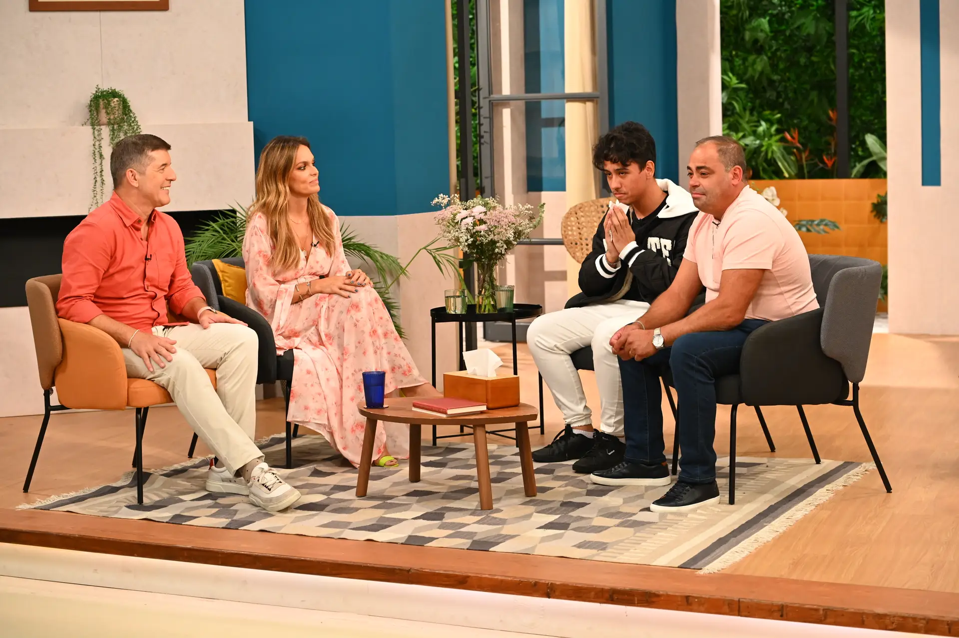 Alejandro entrou na universidade com nota máxima para homenagear a mãe: “Apesar de ter partido vou lutar para fazê-la feliz”
