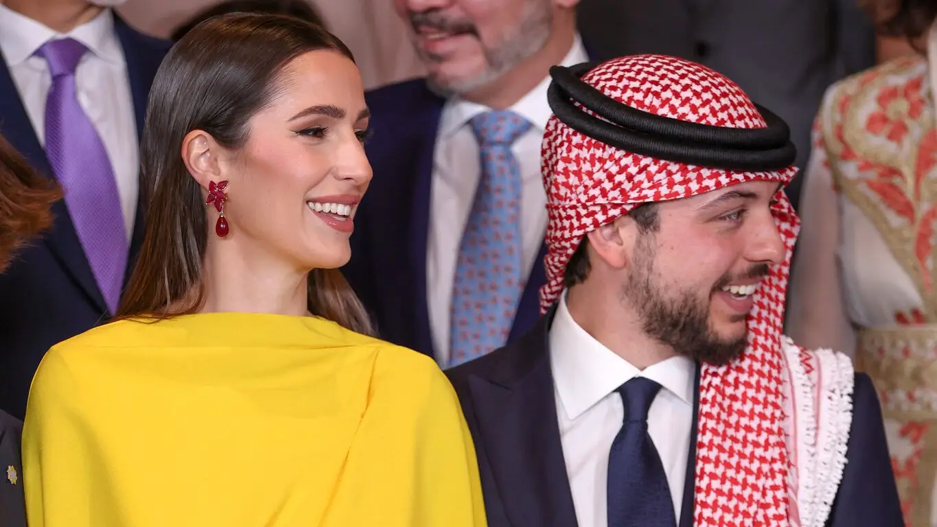 As novas imagens da nora de Rania da Jordânia grávida - SIC