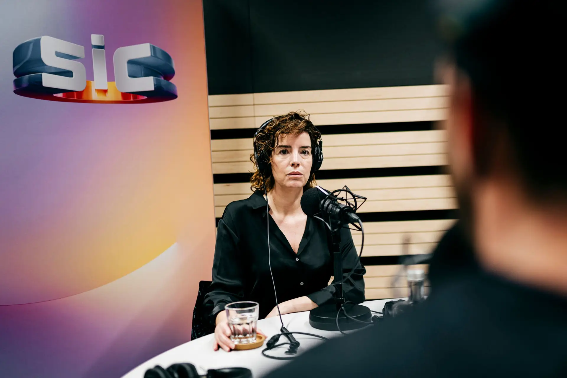 Anabela Moreira no podcast Na Realidade É Ficção (Fotografia: José Fernandes)