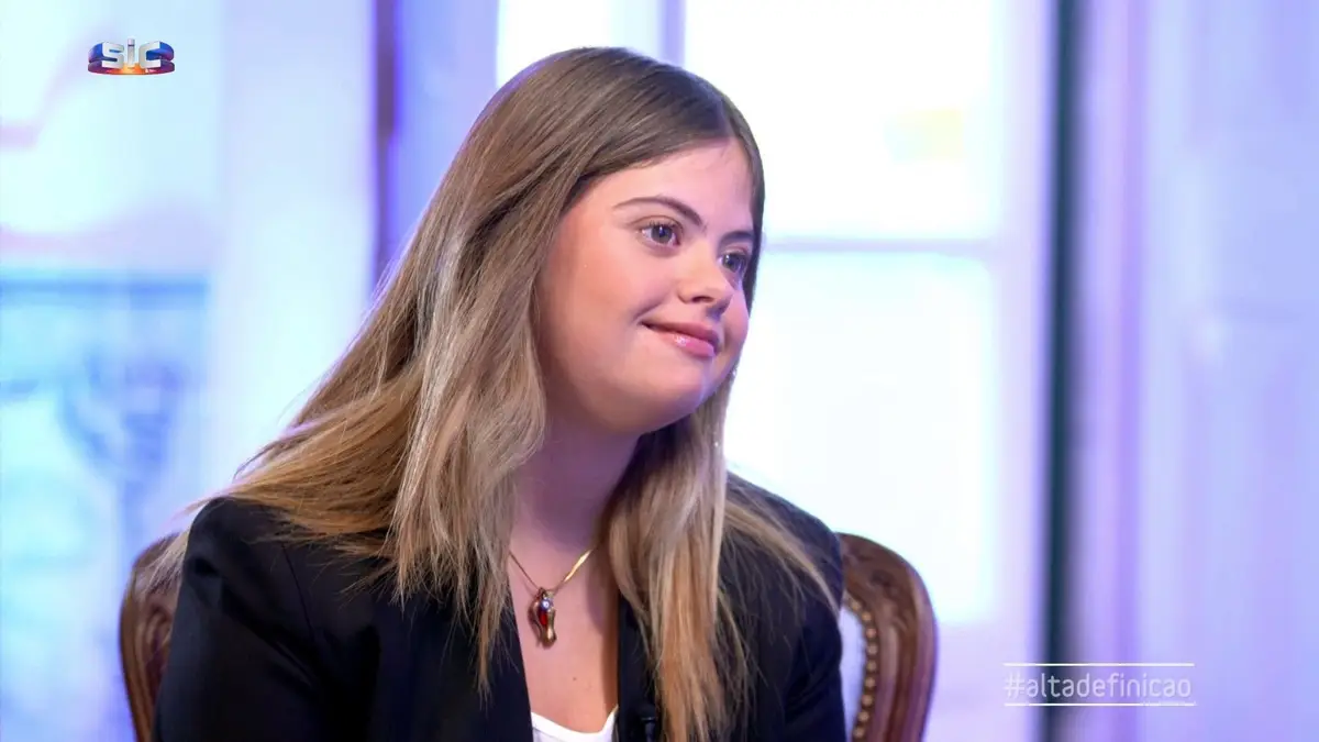 Leonor Belo: “Mandei currículo para a cozinha do McDonalds porque queria que o meu percurso fosse tão trabalhoso como são os da maioria” - SIC