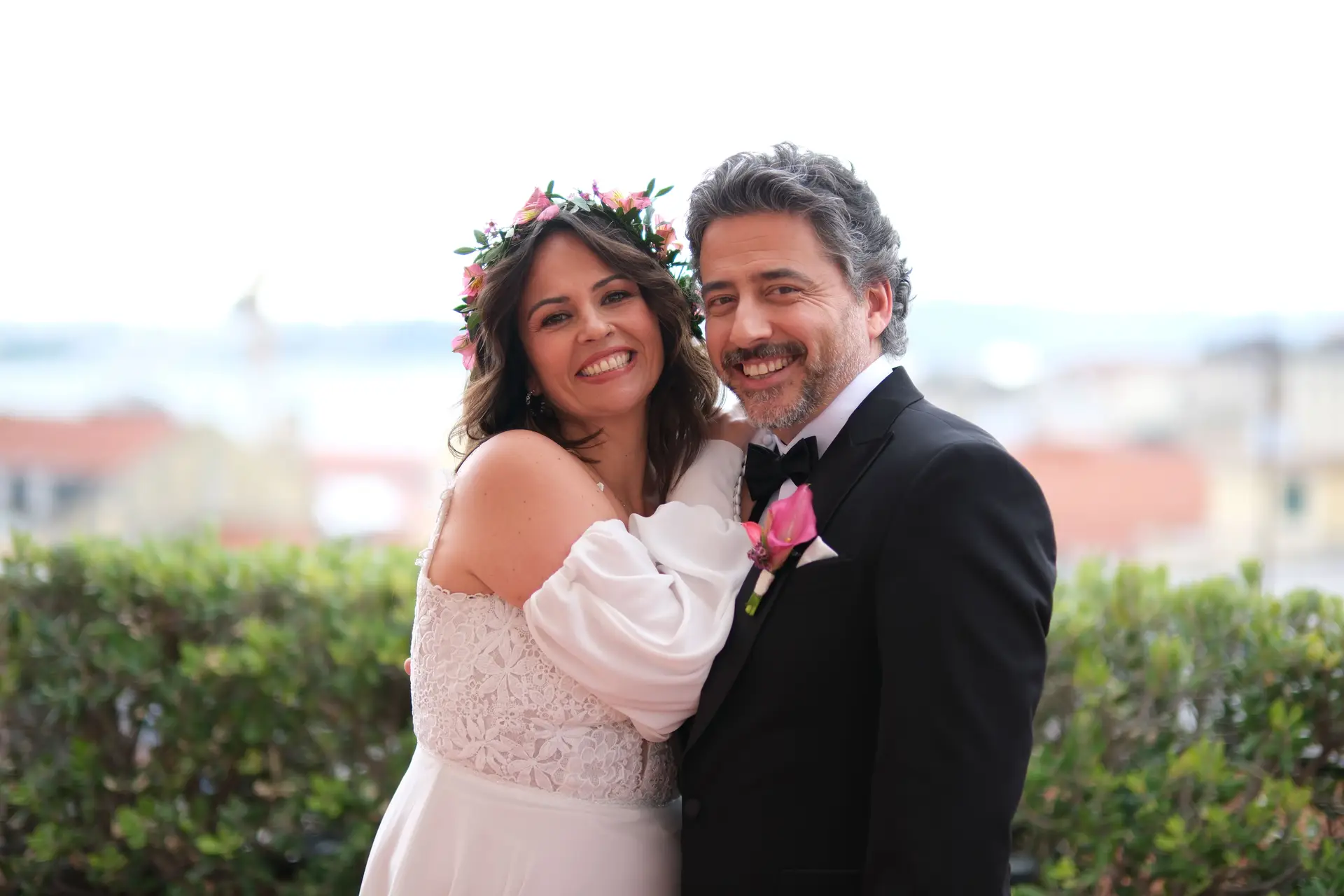 Flores e rendas! A primavera invadiu a cerimónia de Raquel e Hugo, de 'Casados'
