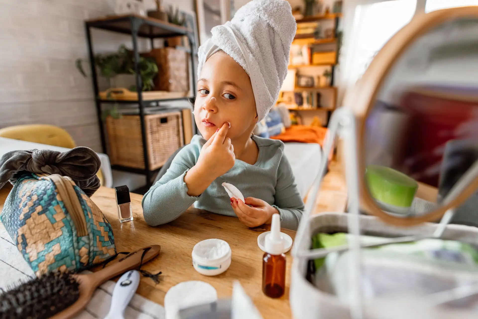 A obsessão pelo skincare infantil: O que os pais precisam de saber!