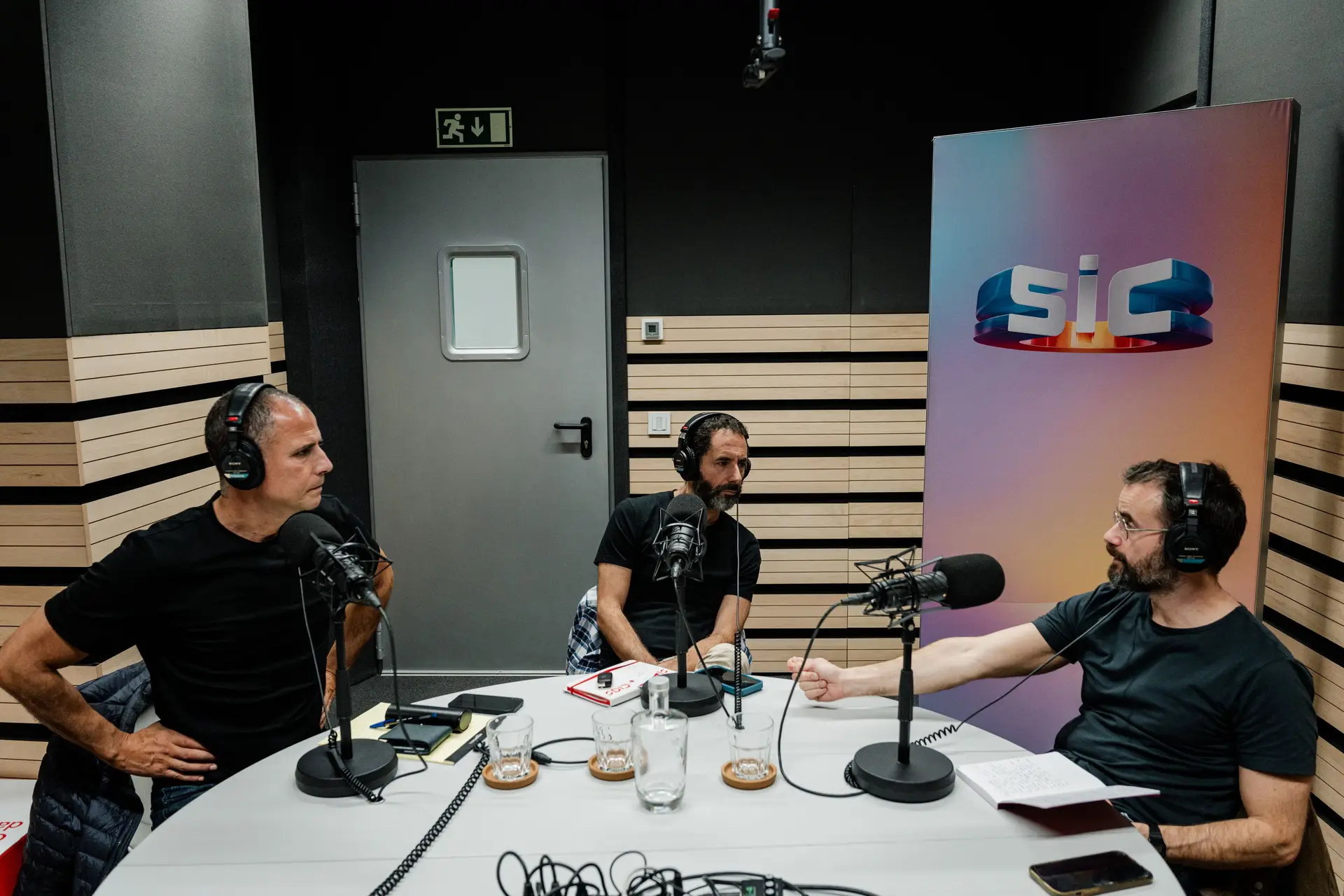 Ricardo Araújo Pereira: "Há celebridades que não pagam uma conta desde 2015. É uma coisa pornográfica. Confundem o Google com o Instagram" 