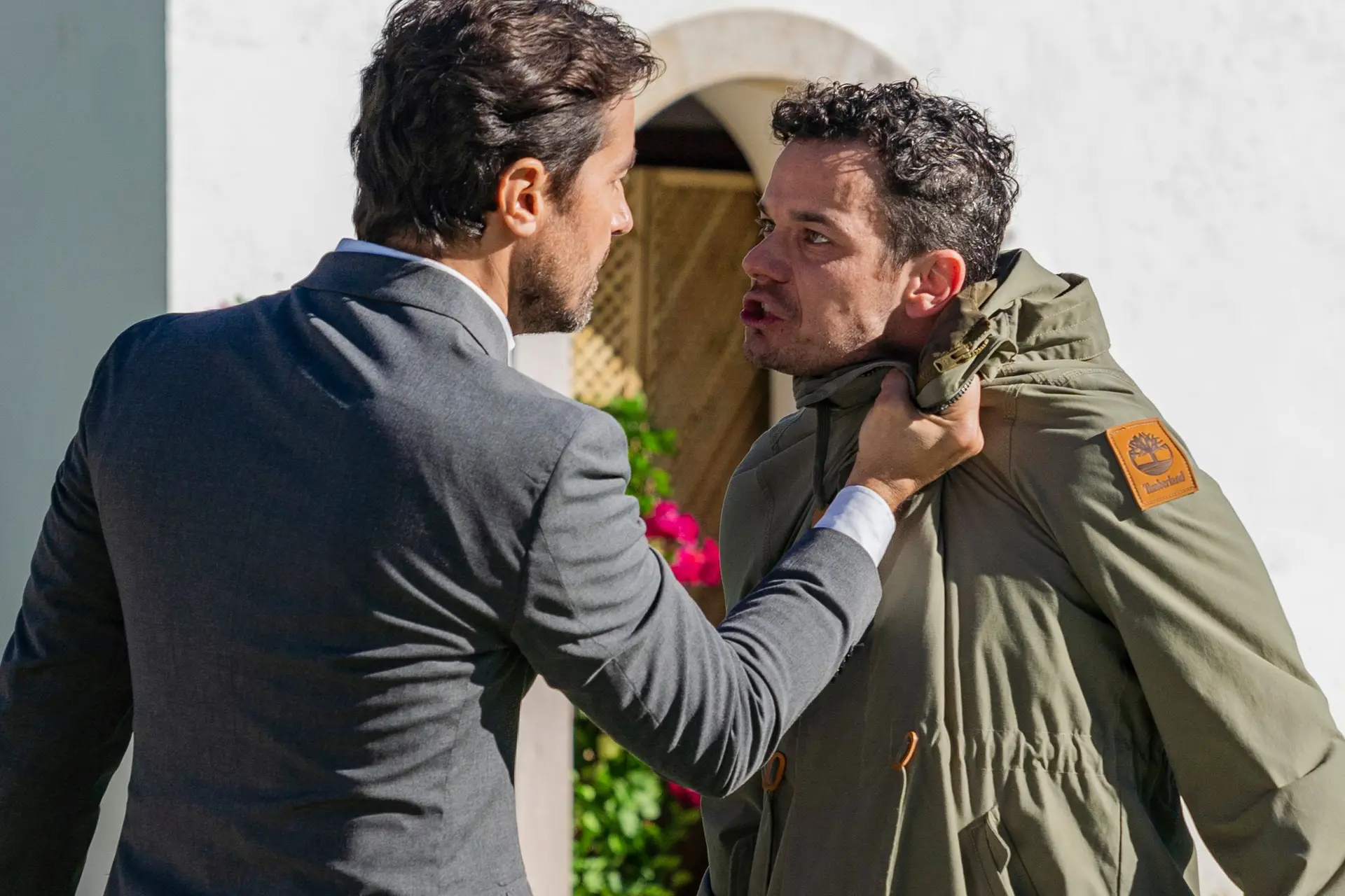 Resumo 'A Herança': Vicente e Pedro envolvem-se à pancada