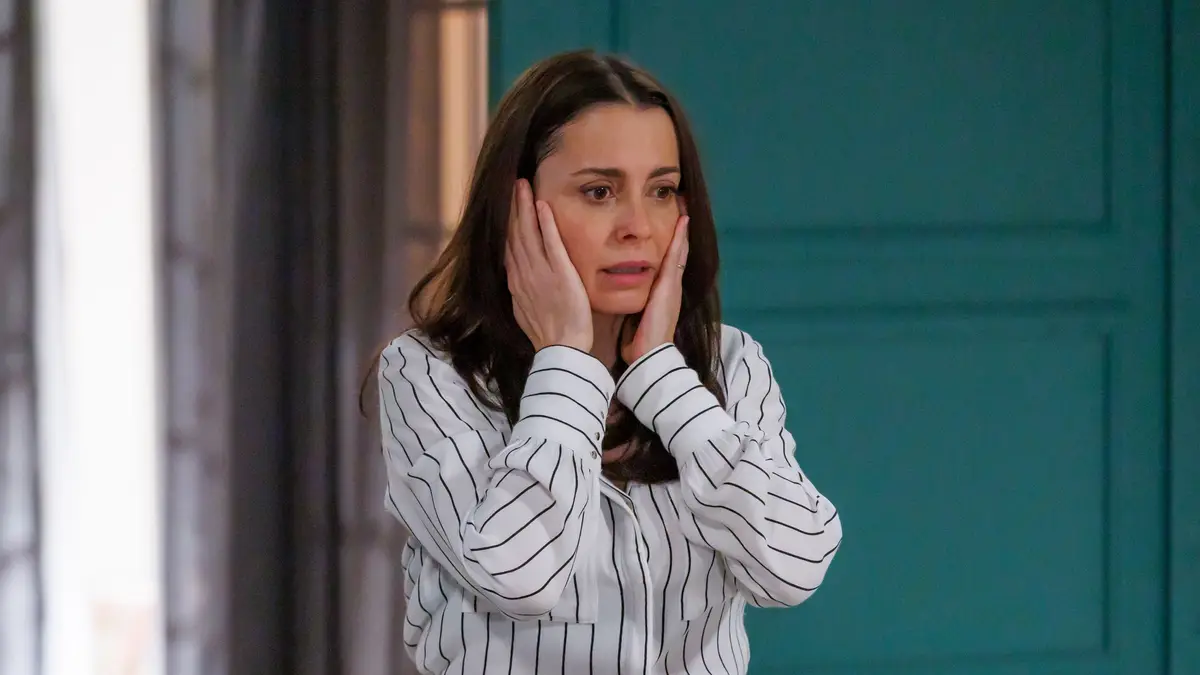 Resumo 'A Herança': Sofia descobre quem encomendou a sua morte - SIC