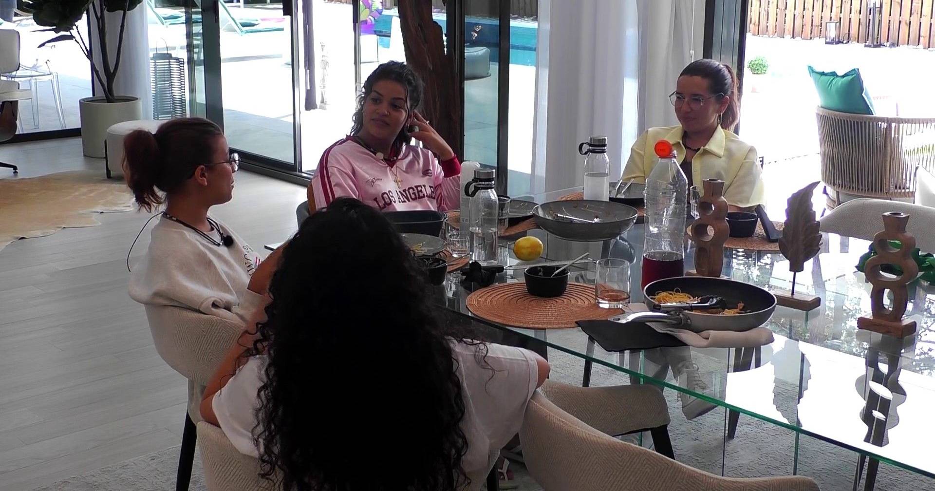 Marcelo Mayer in action, with fans and analysts examining his every move