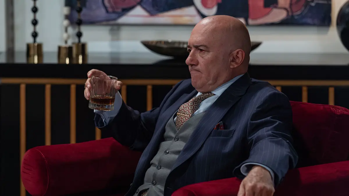 Manuel explode e expulsa alguém de casa: "Vai sair ainda hoje!"