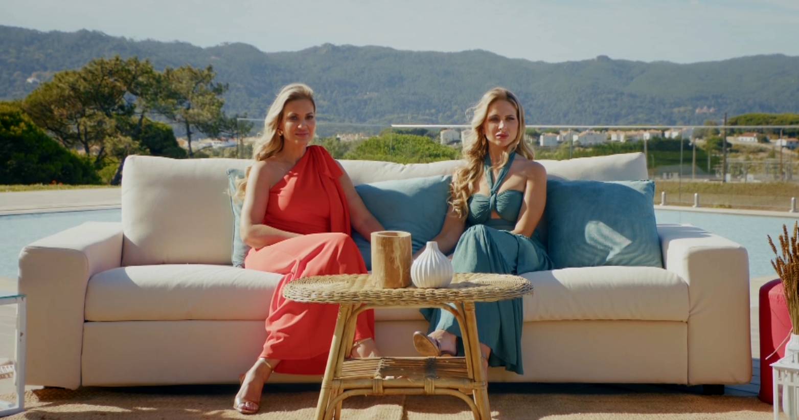 Deborah revela o verdadeiro motivo que a fez deixar o Brasil: 