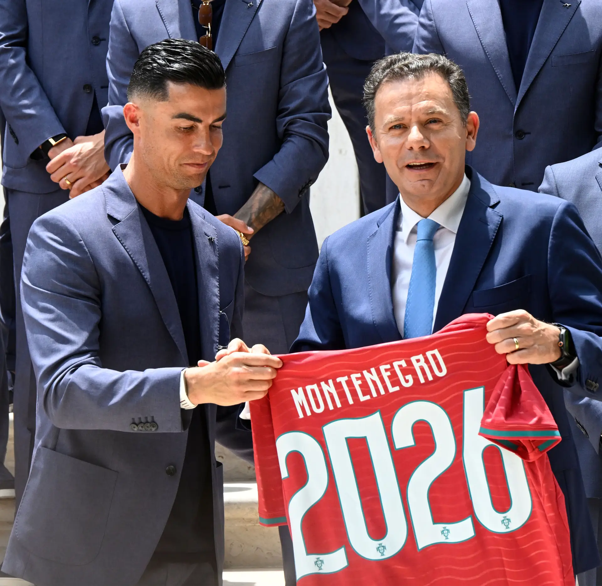 O discurso de Luís Montenegro na despedida da Seleção Nacional: "Sei que vão carregar uma grande responsabilidade" - SIC