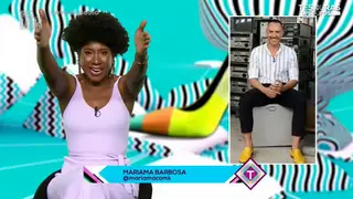 "Parece que tem dois ovos estrelados nos pés e eu amo essa excentricidade do Cláudio Ramos!"