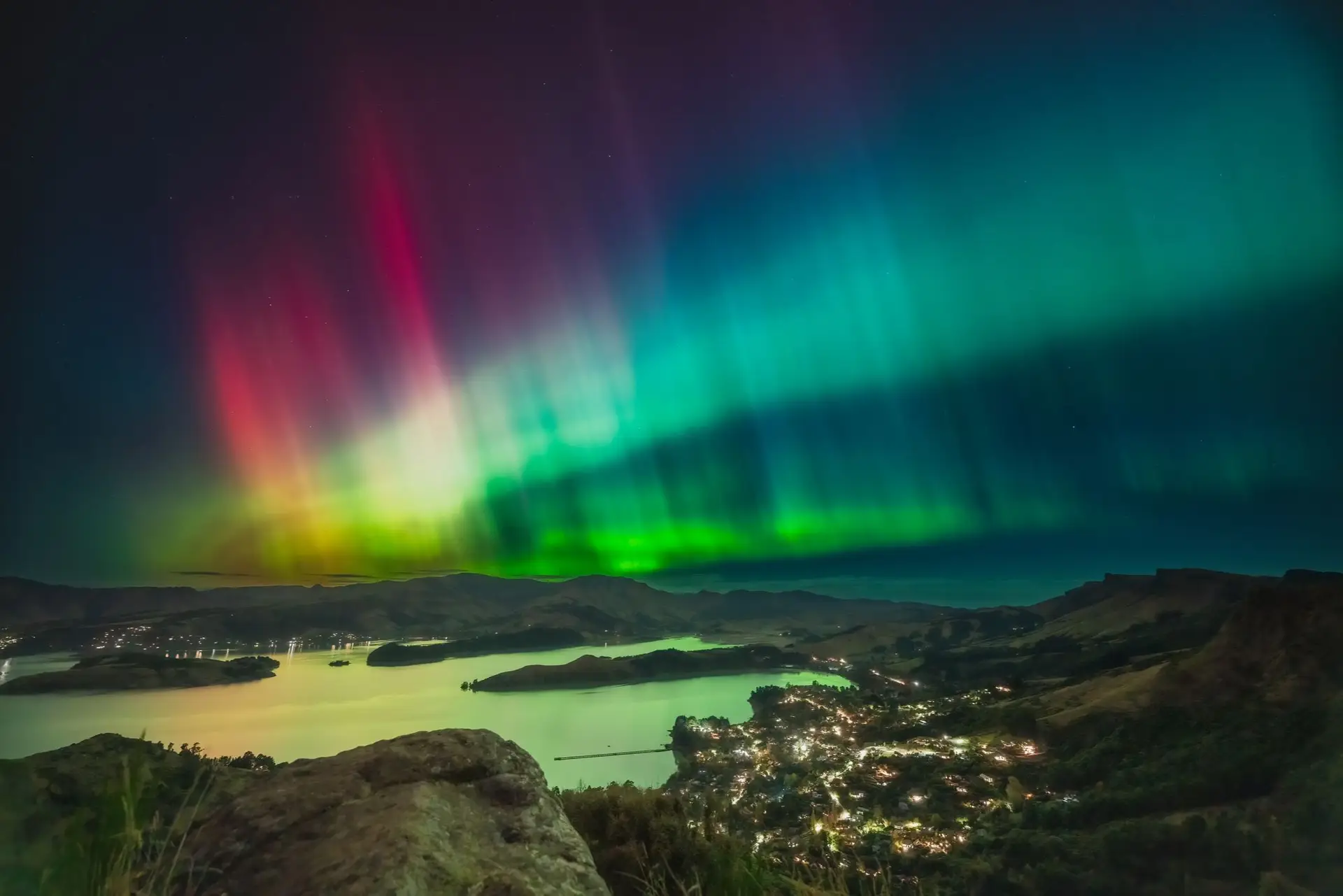 Auroras, um bailado de luzes que vem do sol