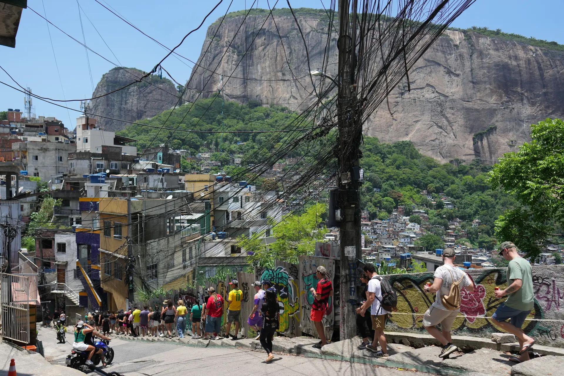 O que é uma favela? No Brasil estão cada vez maiores