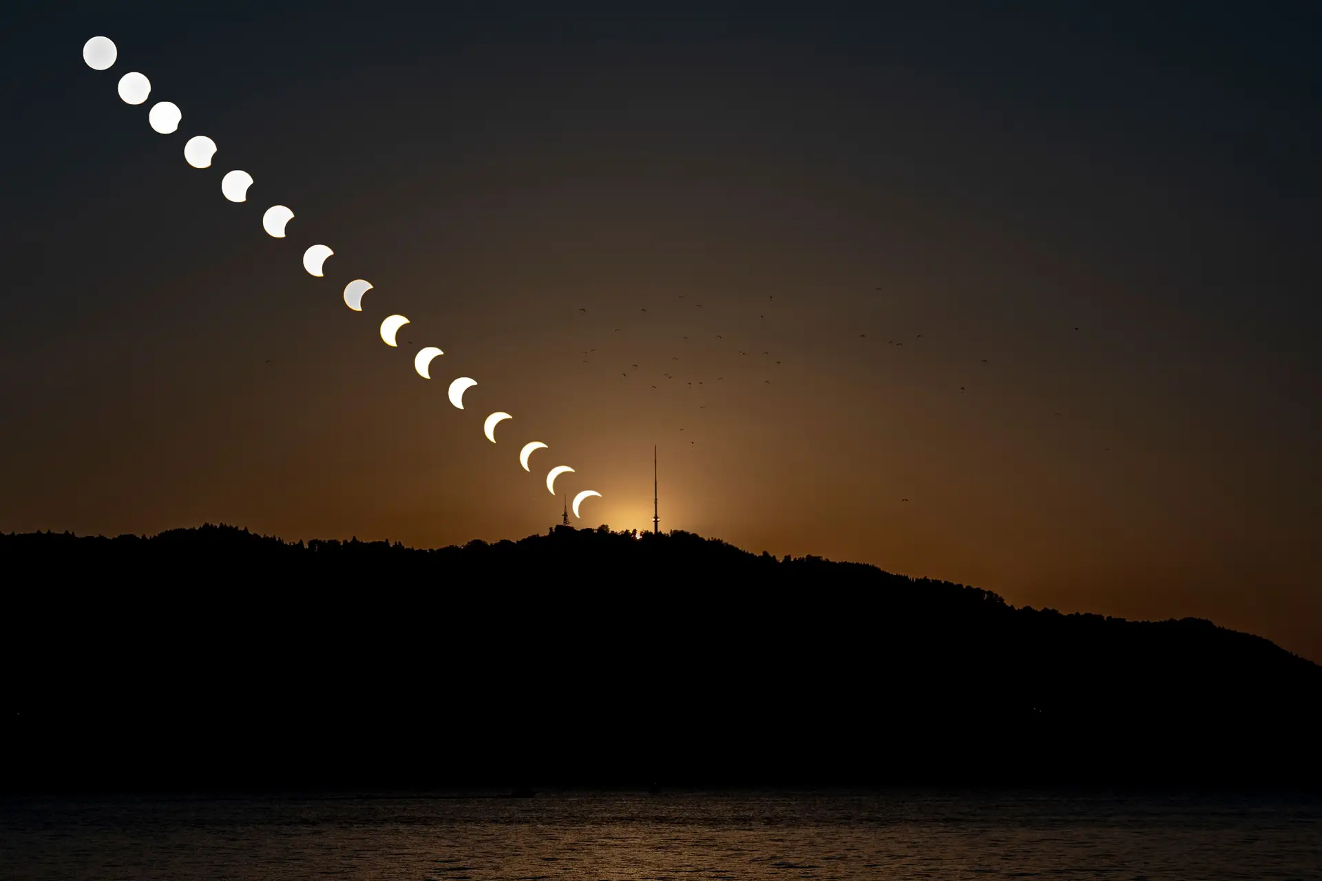 A Lua tapou o Sol e encantou milhões de pessoas!