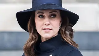 Sabe qual é o novo acessório que Kate Middleton está a fazer esgotar das prateleiras?