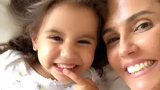 A carta emocionada de Deborah Secco para a filha no Dia da Mulher
