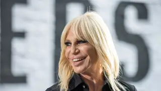 Versace vai deixar de usar pele de animal