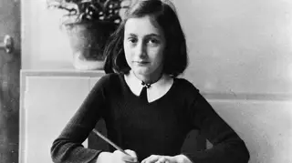 Livro revela que família de Anne Frank poderá ter sido traída por mulher judia