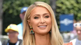 Paris Hilton insiste que nunca fez cirurgias plásticas