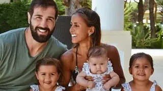 Filhas mais velhas de Carolina Patrocínio têm clássica briga de irmãs