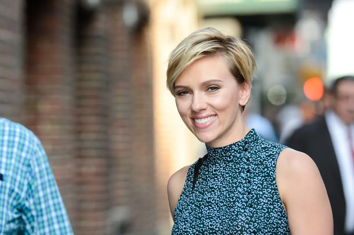 1º - Scarlett Johansson - 40,5 milhões de dólares, mais de 35 milhões de euros. 
