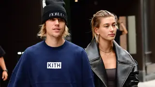 O colar de Hailey Baldwin esconde uma declaração de amor a Justin Bieber