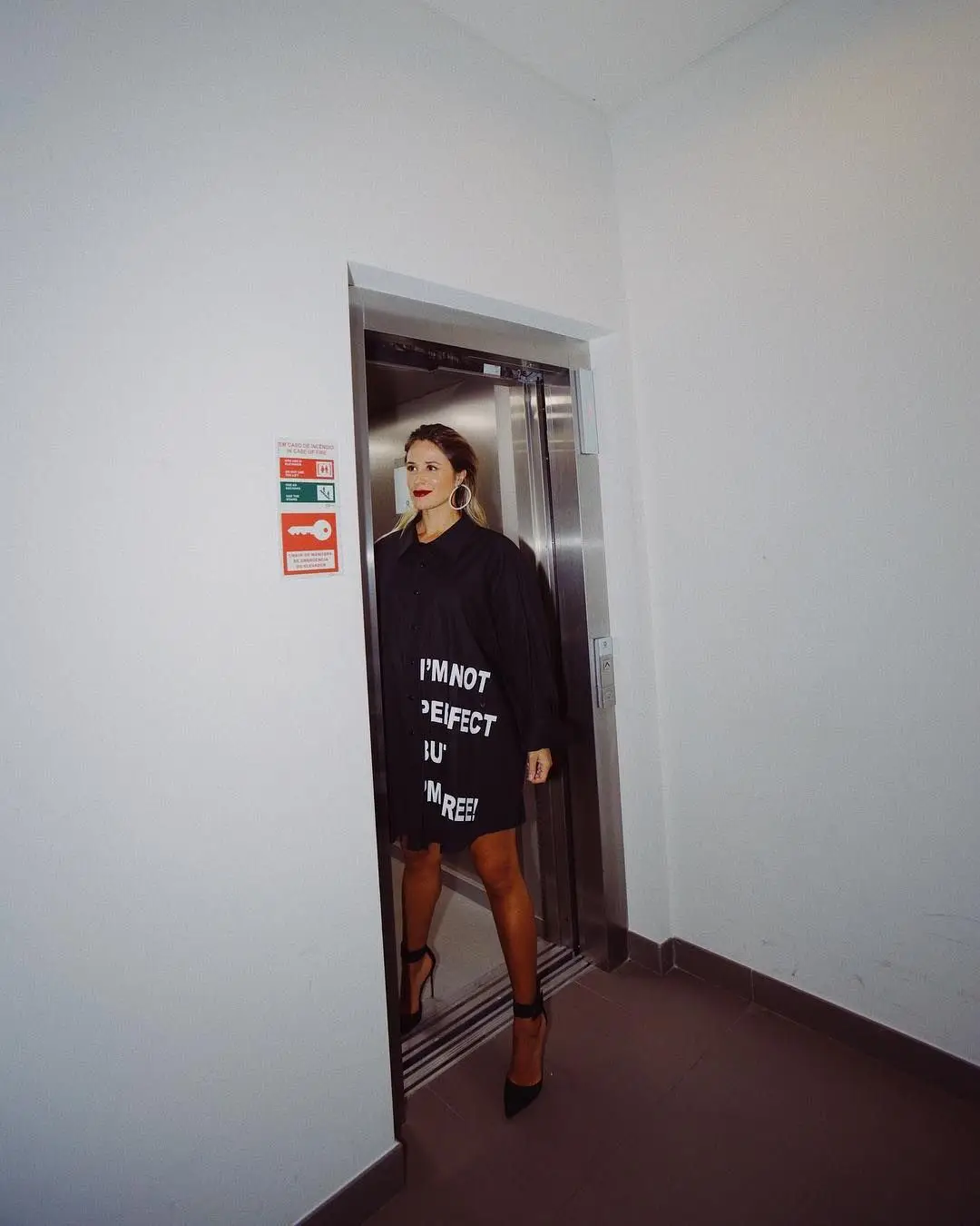 Vestida por Dino Alves