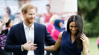 O príncipe Harry tem um novo anel. Sabe o que é?