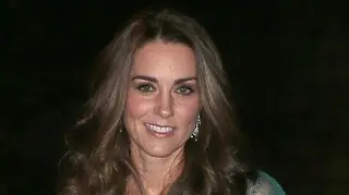Kate Middleton repete 'look' que usou há seis anos e acaba com críticas ao seu peso
