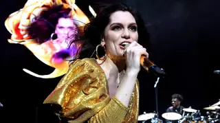 Emocionada, Jessie J revela: “Soube há quatro anos que não posso ter filhos”