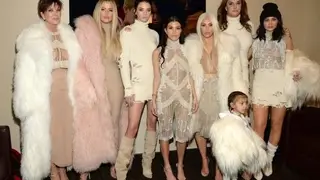 Irmãs Kardashian recebem pantufas no Natal...no valor de 1300 euros