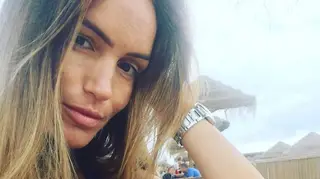 Liliana Aguiar Exibe Boa Forma Fisica Na Praia Sic Mulher