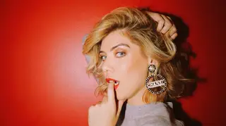 Ícone de estilo, Raquel Strada conta: “Vestia-me fora da norma e usava os boxers do meu pai”