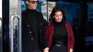 Georgina Rodriguez usa leggings e camisola transparente em tribunal