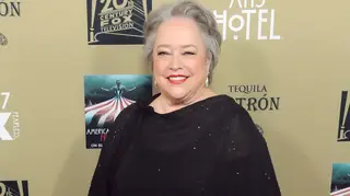 Aos 70 anos, Kathy Bates perde 30 quilos e muda de visual