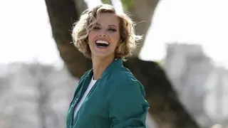 Cristina Ferreira troca sapatos por pantufas em dia atarefado