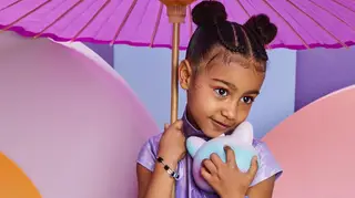 Com apenas cinco anos, filha mais velha de Kim Kardashian é capa de revista