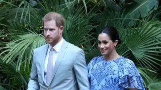 Na reta final da gravidez e de vestido comprido, Meghan Markle deslumbra em visita aos reis de Marrocos