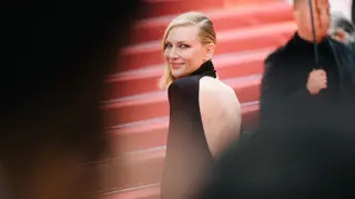 Cate Blanchett muda de visual e abandona cabelos loiros