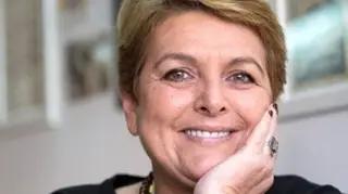 Luísa Castel-Branco agradece a Cristina Ferreira e mostra foto de beijo apaixonado ao marido