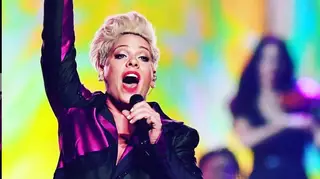 Pink faz revelação inédita: "Sofri vários abortos"