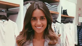 Inês Patrocínio mostra barriga de grávida em biquíni
