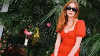 Marina Ruy Barbosa desfila glamour em Cannes: "Musa"