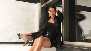 Georgina Rodríguez deslumbra em Cannes com vestido justo e sensual