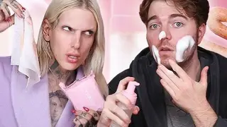 Estrela do Youtube diz que os produtos de beleza de Kylie Jenner são "bons para limpar cocó de cão"