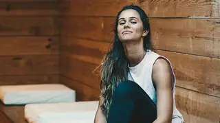 Cláudia Vieira muda de visual e mostra tudo