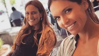 Diana Chaves rendida à barriga de grávida da irmã
