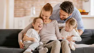 Conheça os três direitos dos trabalhadores com filhos menores